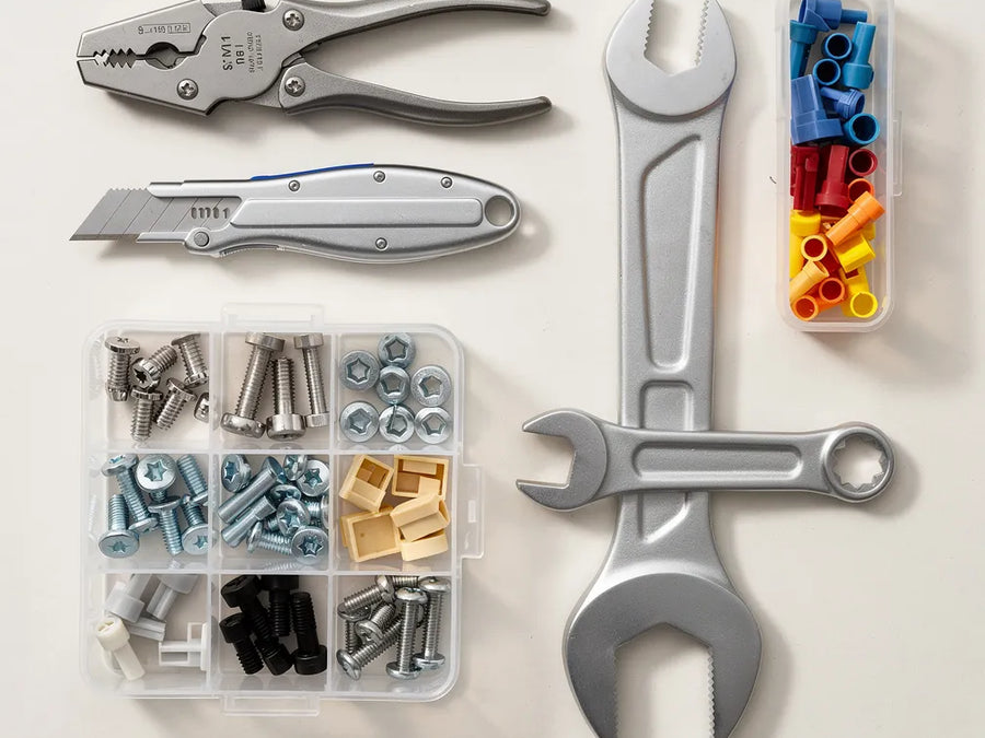 Tools & Hardware