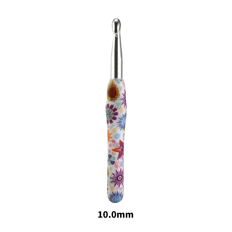 A silver crochet hook with a sunflower-themed handle, measuring 10.0mm.