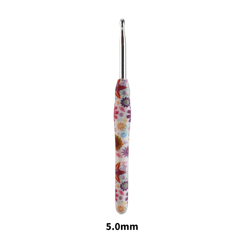 A single ergonomic crochet hook with a floral sunflower design, measuring 5.0mm.