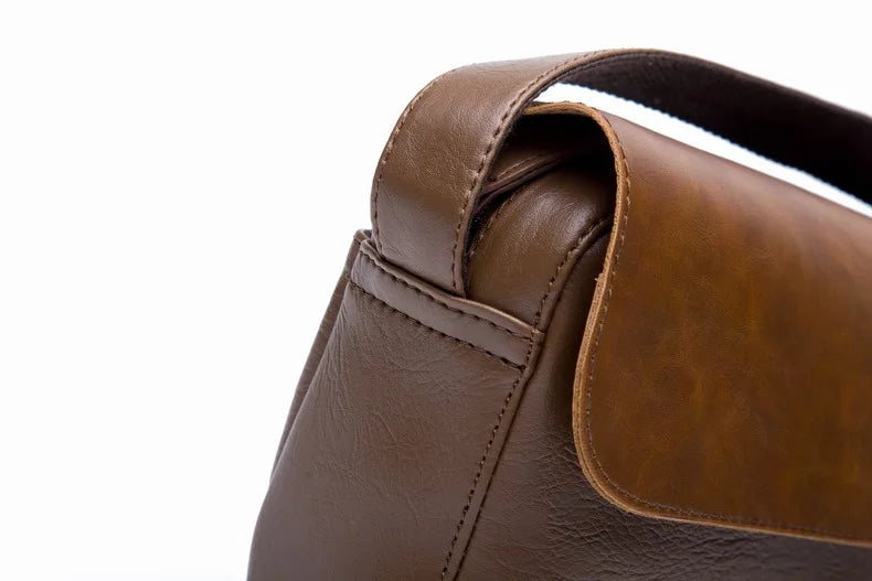 Vintage Leather Crossbody Bag for Men – Compact Messenger Shoulder Bag