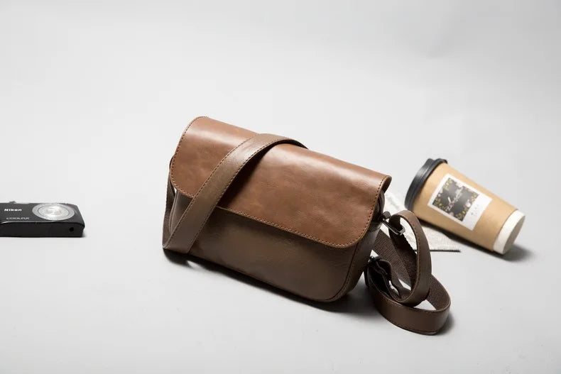 Vintage Leather Crossbody Bag for Men – Compact Messenger Shoulder Bag