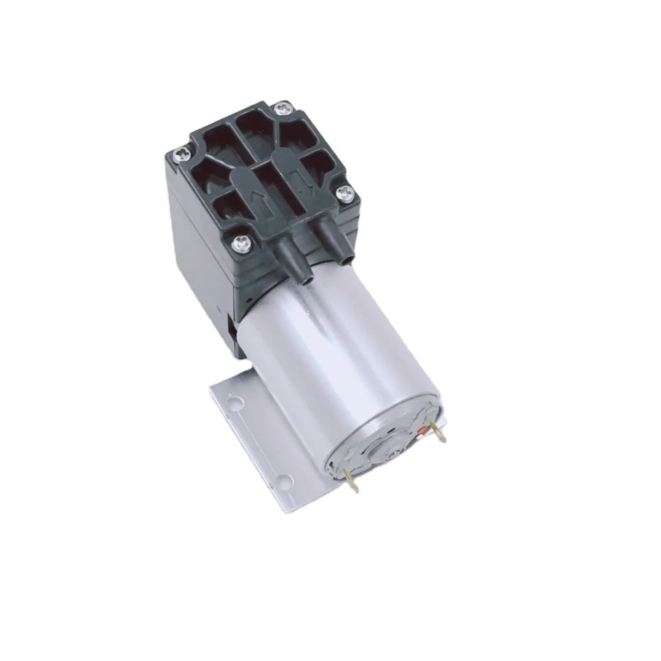 Una bomba de aire diafragma DC de 12V compacta con carcasa metálica y placa de montaje.