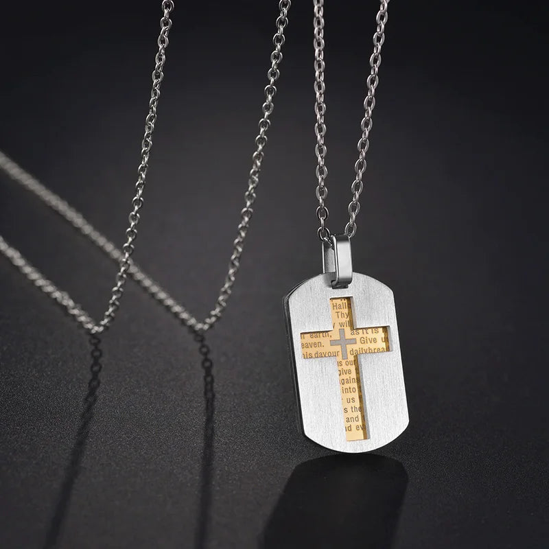 Collar con colgante de cruz de acero inoxidable