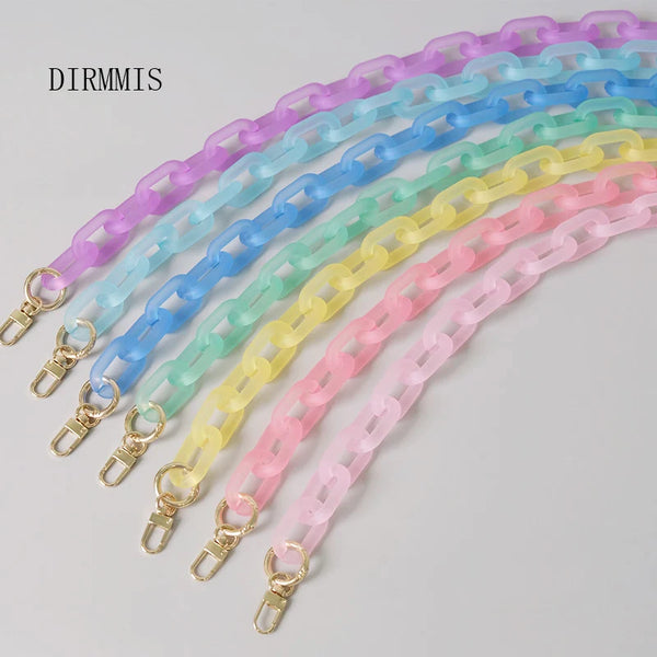 Set farbenfroher, abnehmbarer Kettenriemen für Damenhandtaschen in Regenbogen-Gradient.