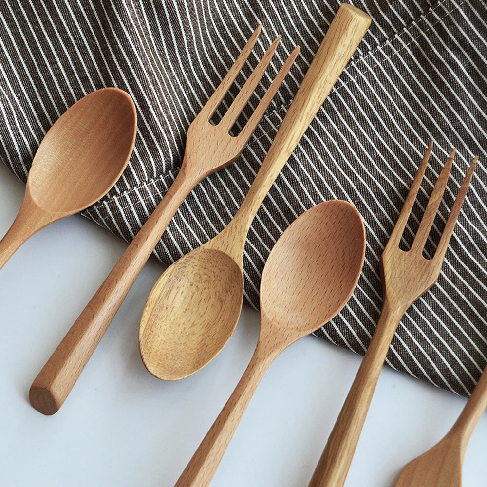Ensemble de Couverts en Bois de Hêtre Naturel