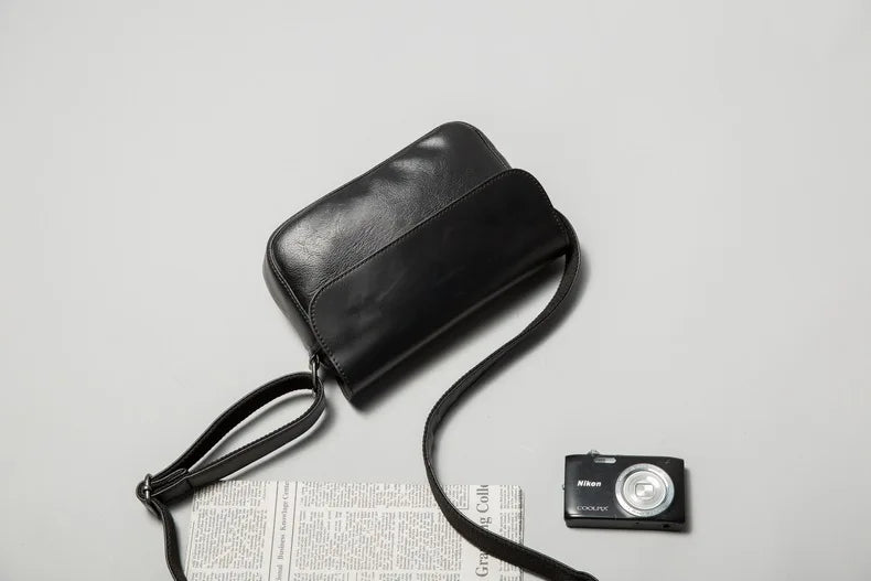Vintage Leather Crossbody Bag for Men – Compact Messenger Shoulder Bag