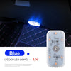 Lumière LED bleue illuminant l'intérieur d'une voiture