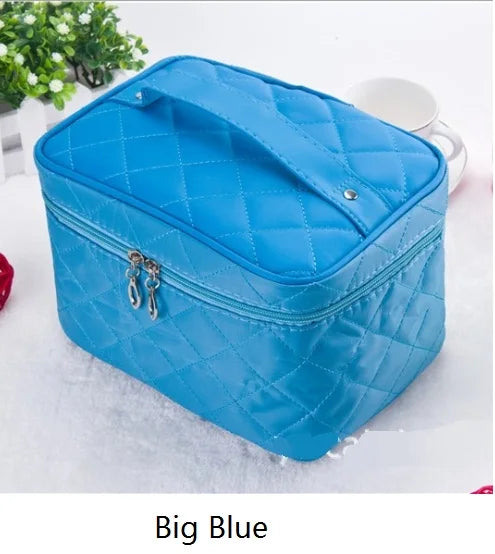 Quilted Cosmetic Bag with Large Capacity for Travel and Organization