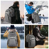 Grauer Slim-Laptop-Rucksack wird in verschiedenen Außen- und Innenumgebungen zum Transport von Ausrüstung gezeigt.