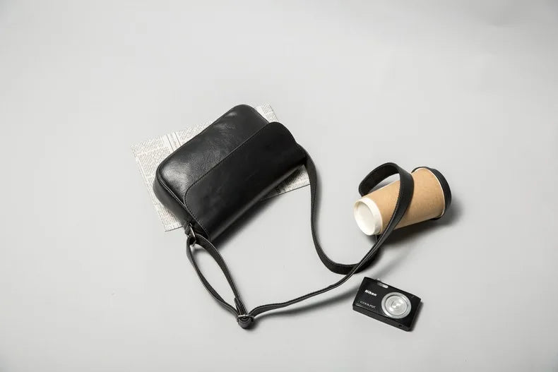 Vintage Leather Crossbody Bag for Men – Compact Messenger Shoulder Bag