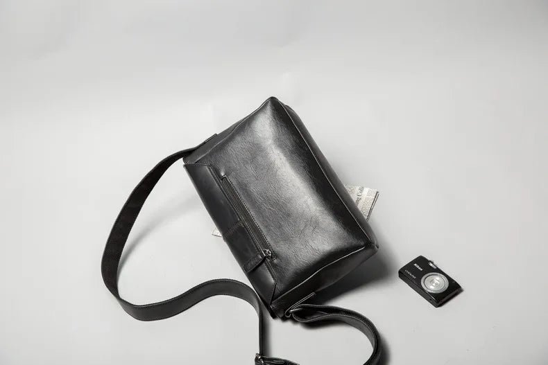 Vintage Leather Crossbody Bag for Men – Compact Messenger Shoulder Bag