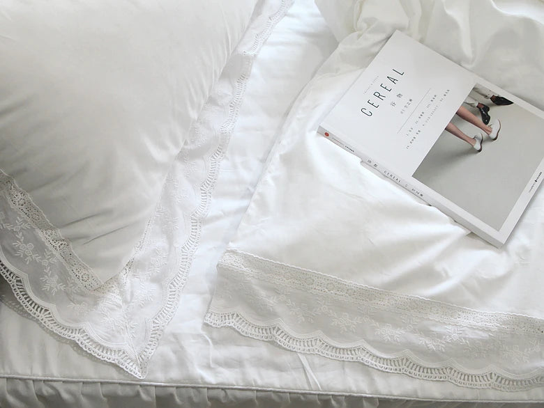 Luxury White Cotton Duvet Cover with Ruffle Lace Trim