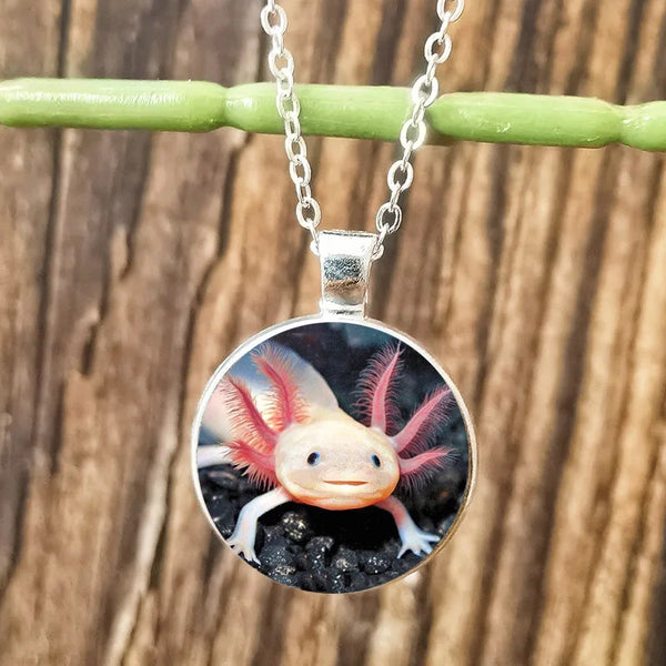 Cartoon-Axolotl-Glashalskette mit Anhänger