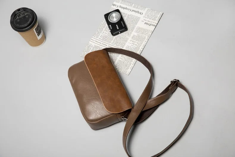 Vintage Leather Crossbody Bag for Men – Compact Messenger Shoulder Bag