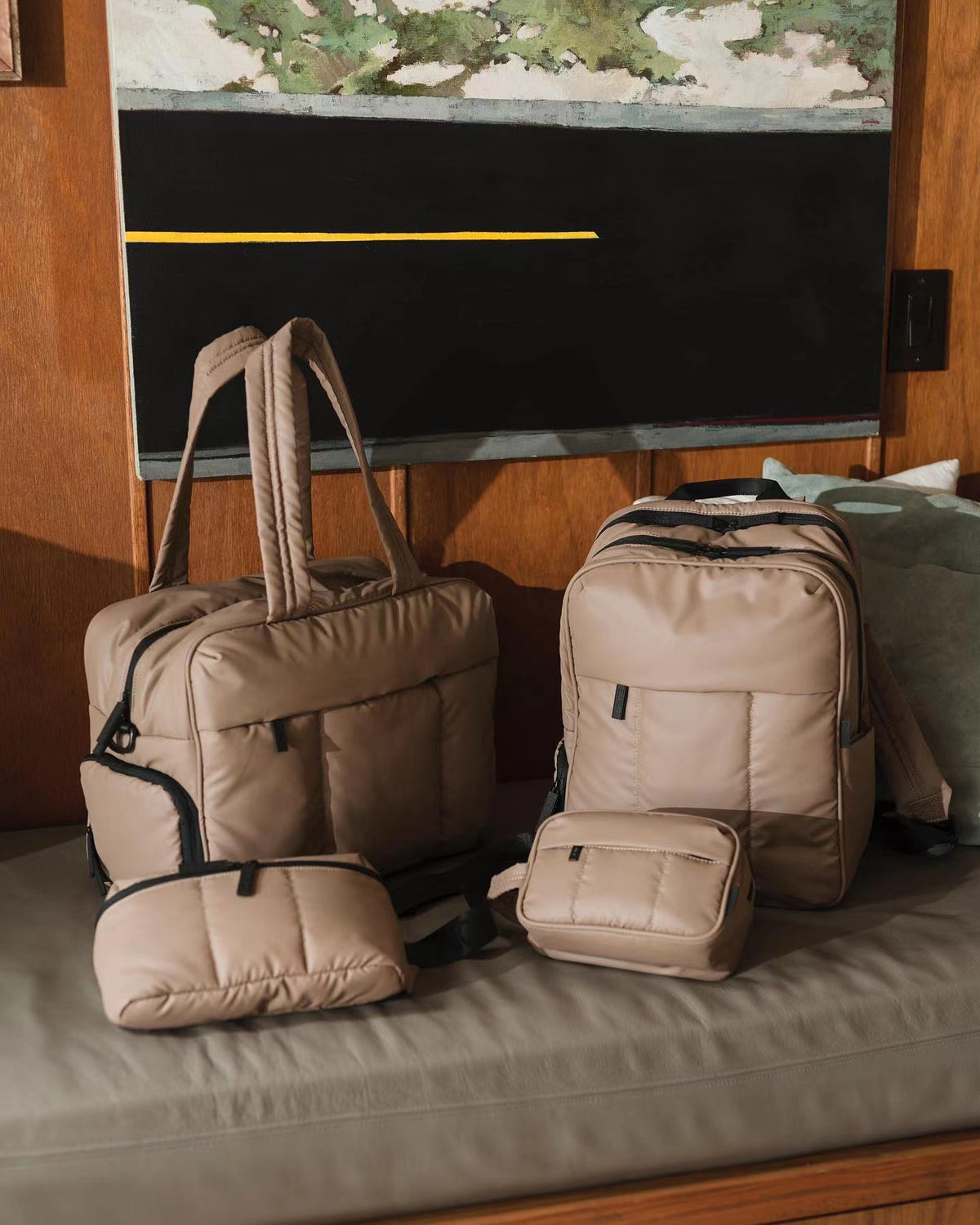 Large Capacity Waterproof Travel Duffel Bag with Wet-Dry Separation