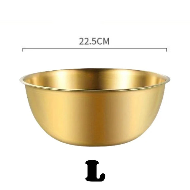 A brass-colored stainless steel mixing bowl with a 22.5cm diameter.