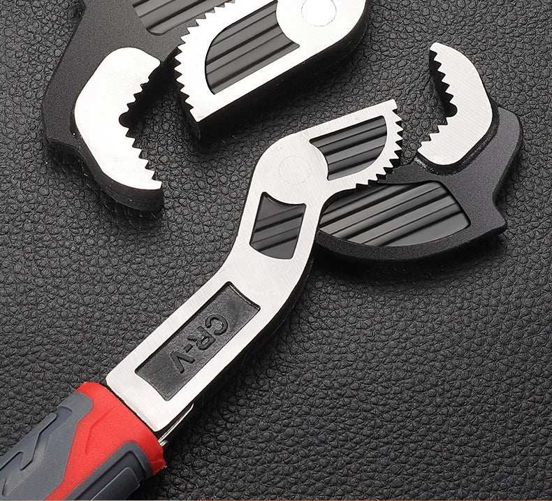 Self-Locking Pipe Wrench with Adjustable CR-V Steel Jaws
