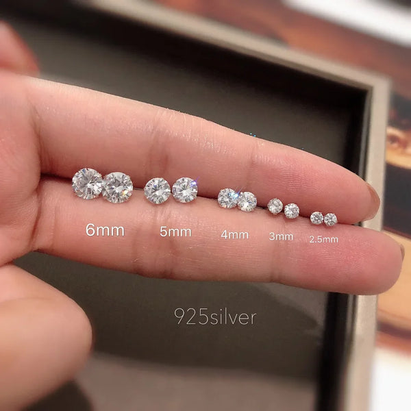 Petites boucles d'oreilles en zircone cubique transparente et argent sterling 925
