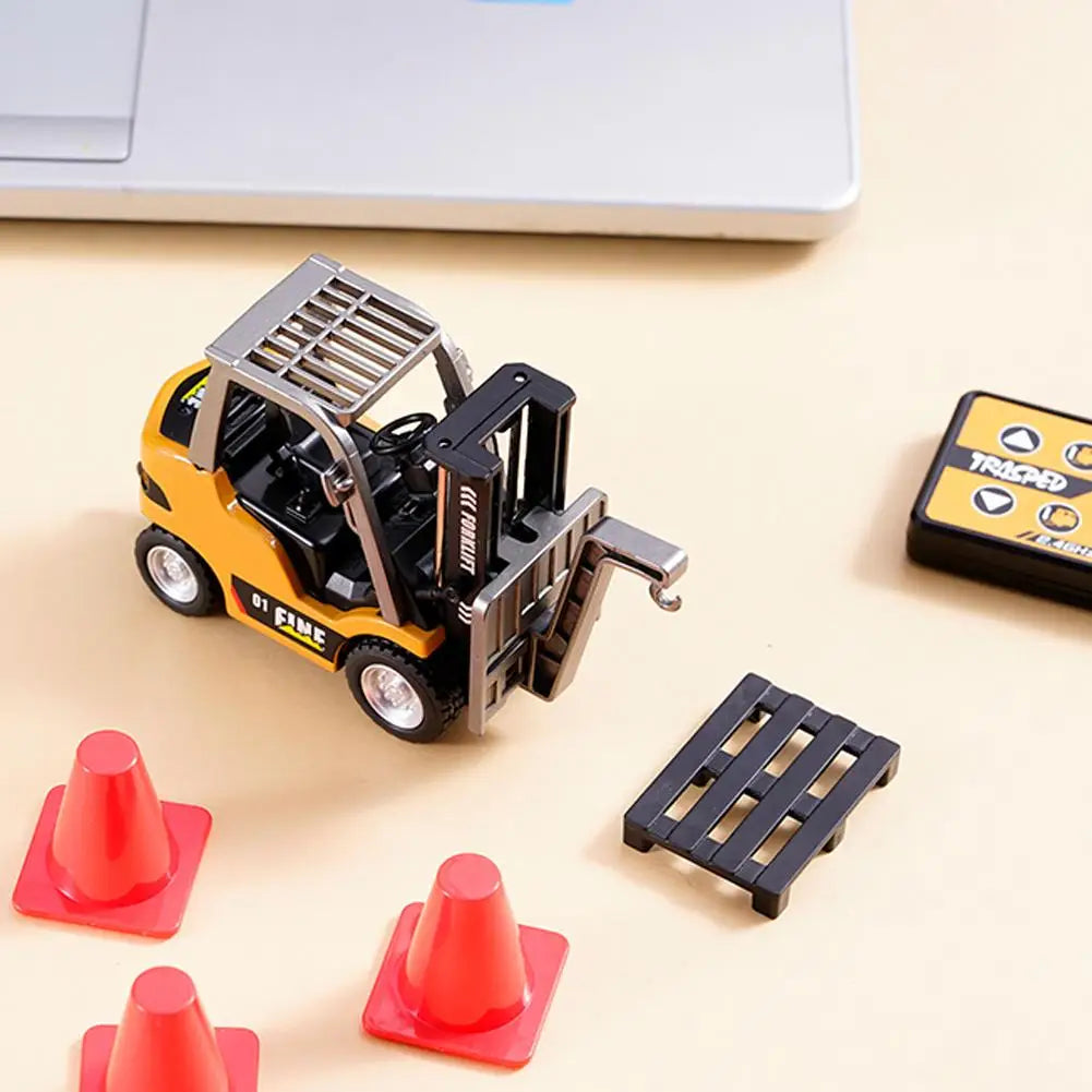 1:64 Scale Remote Control Forklift with Bluetooth and Realistic Lifting