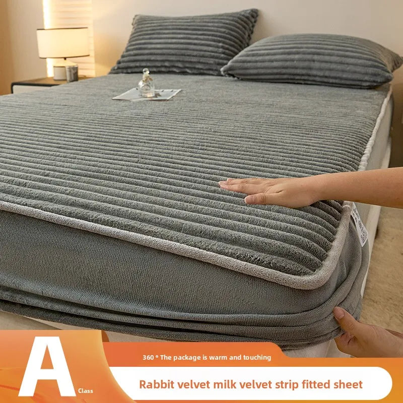 Plush Fitted Sheet Set with Pillowcases