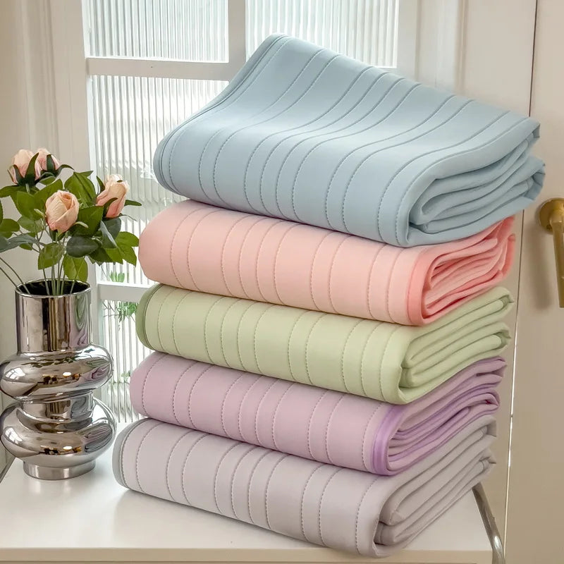 Ice Silk Cooling Bed Pad with Pillowcases – Breathable & Soft Summer Bed Mat