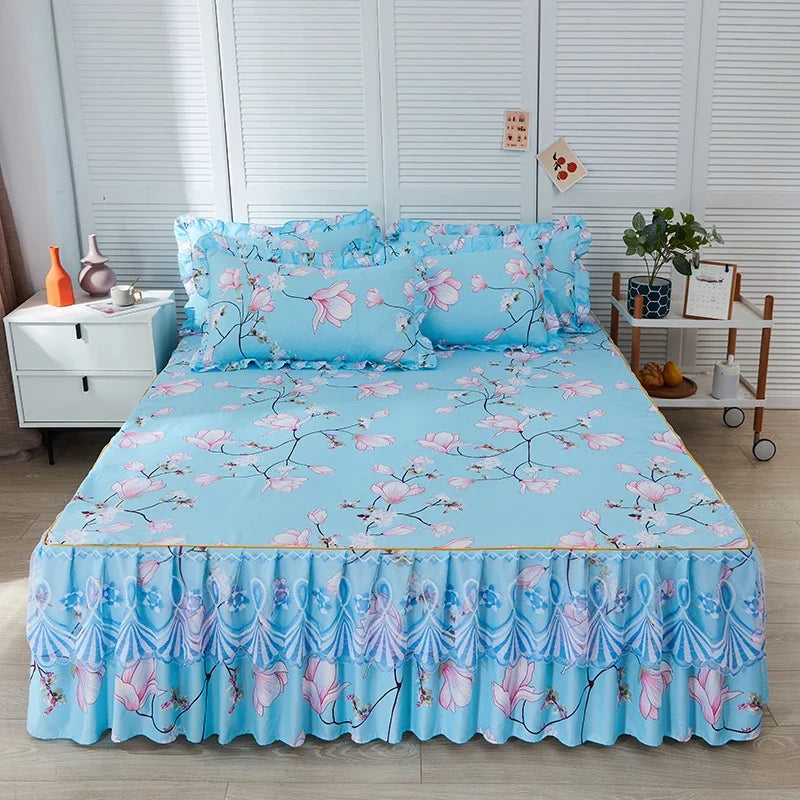 Lace-Trimmed Bed Skirt with Printed Design