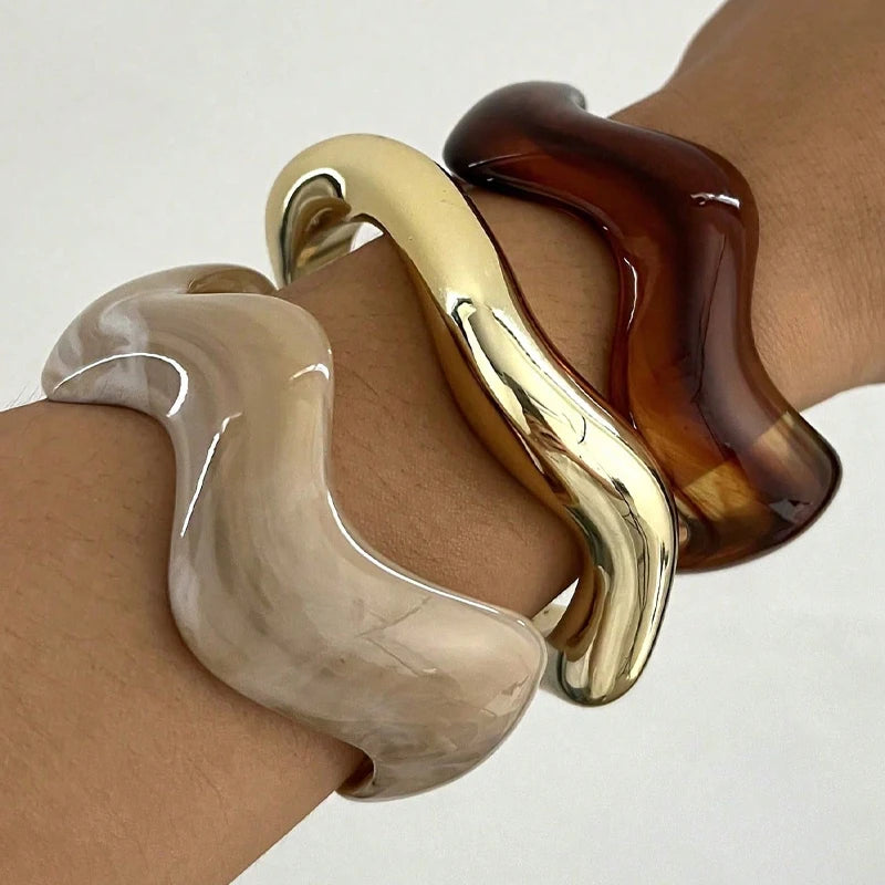 Irregular Wavy Resin Cuff Bangle Set