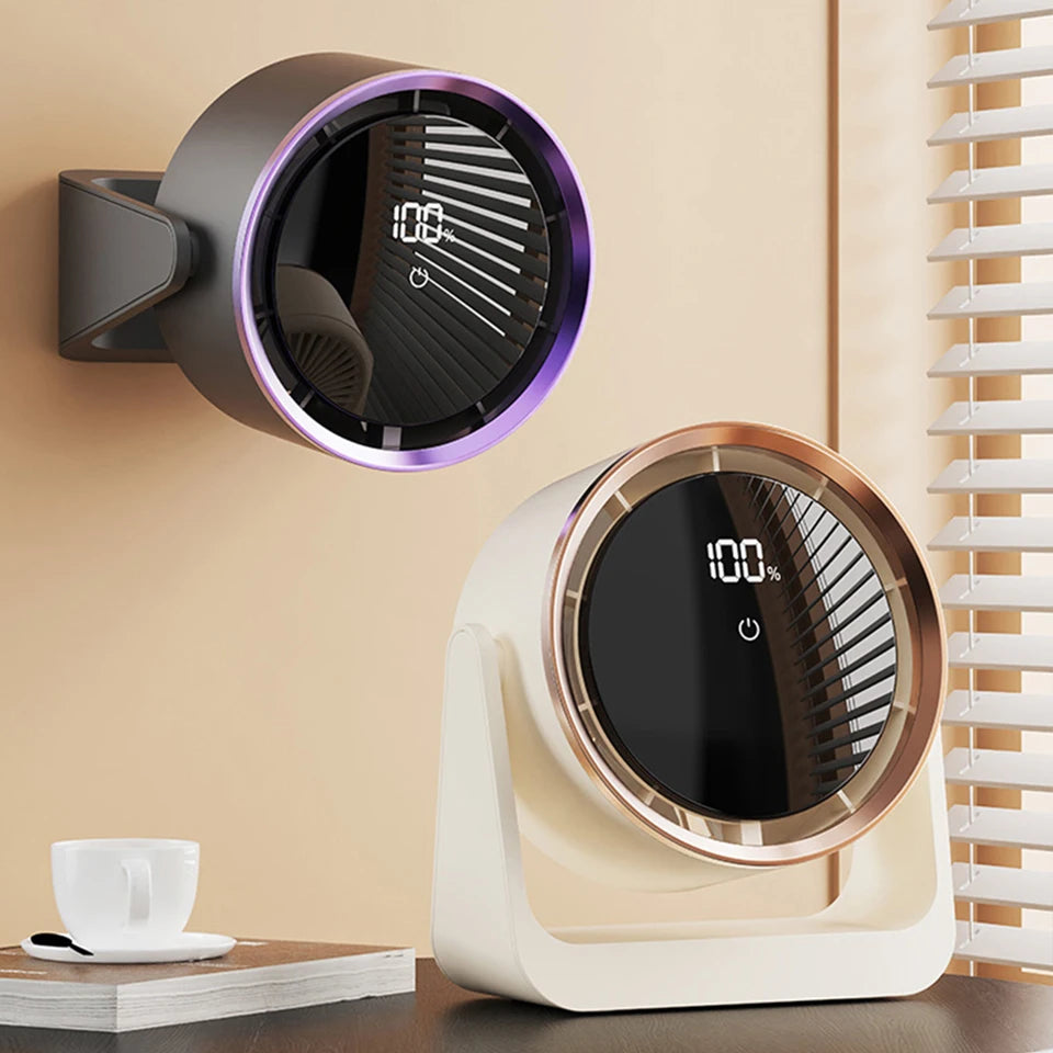 Un ventilateur de sol rond et moderne, finition sombre avec des accents violets, fixé au mur.