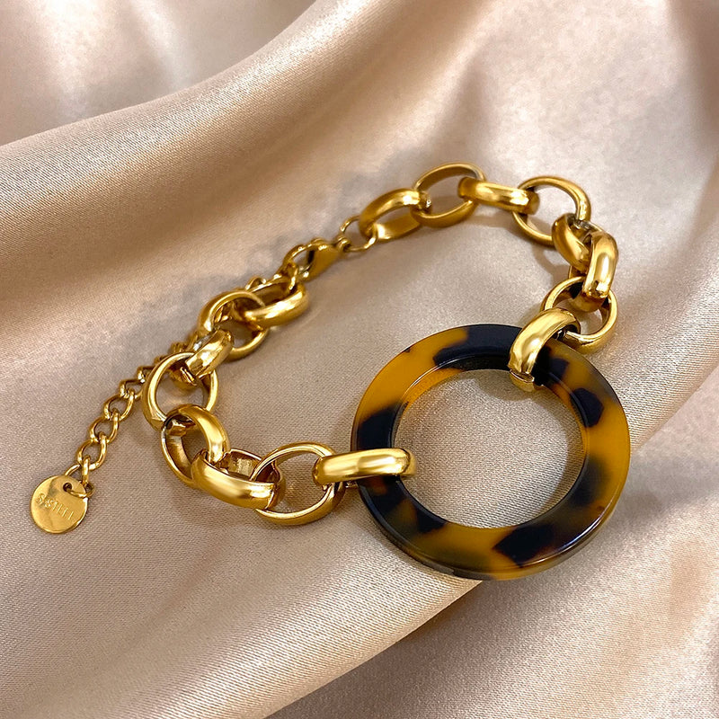 Conjunto de Joyería con Colgante de Leopardo Dorado