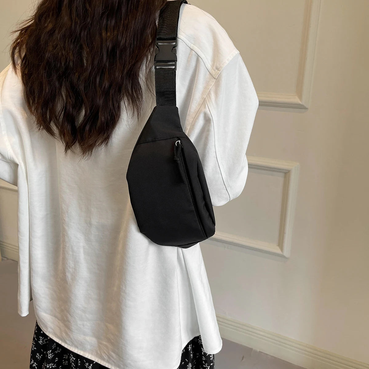 Adjustable Nylon Waist Bag for Travel, Workout & Daily Use