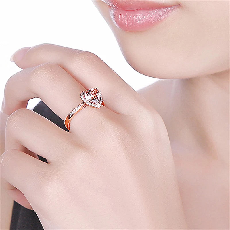 Anillo de Circonia Cúbica en Forma de Corazón