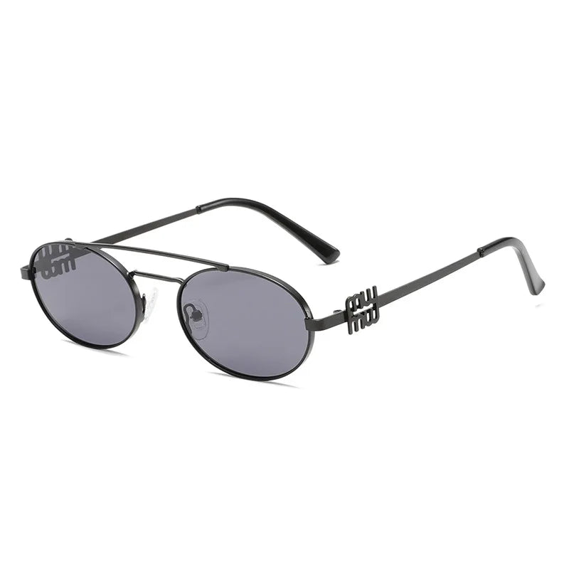 Ovale Sonnenbrille mit Doppelbügel und UV400-Schutz