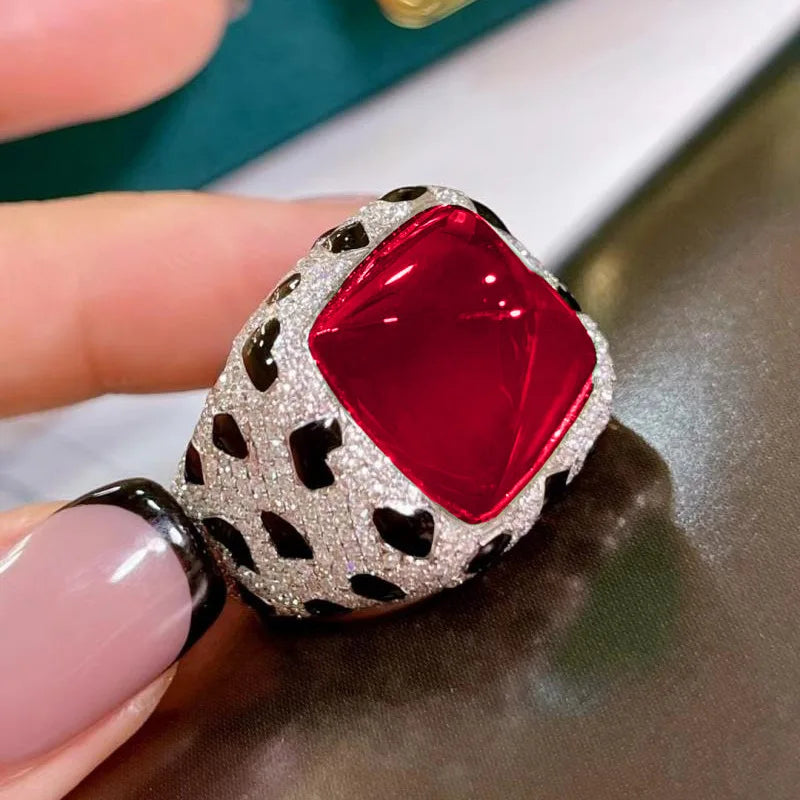 Leopard Texture Crystal Cocktail Ring with Sugar Tower Design