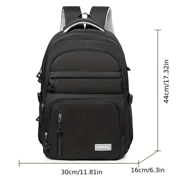 Schwarzer Rucksack mit grauen Akzenten, von hinten gezeigt, mit mehreren Fächern.