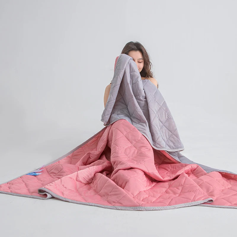 Summer Cooling Blanket with Breathable Polyester Fabric
