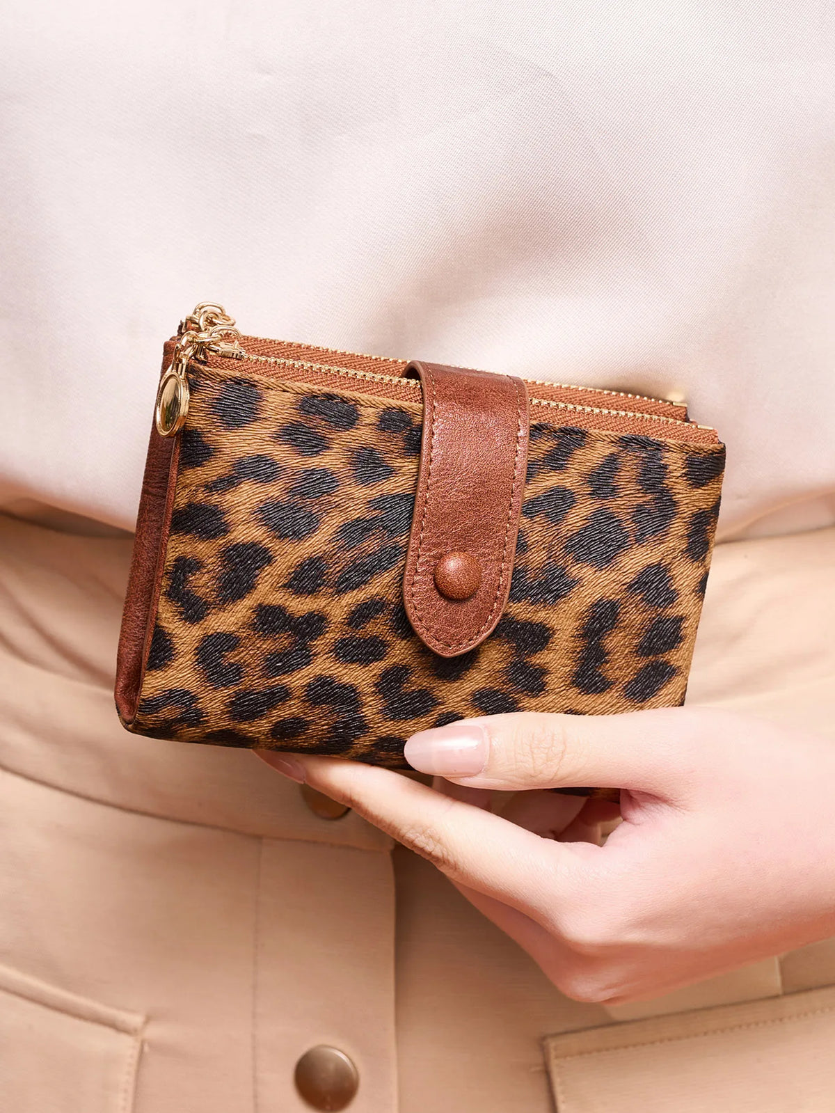 Vintage Leopard Print Tri-Fold Wallet with Double Zipper