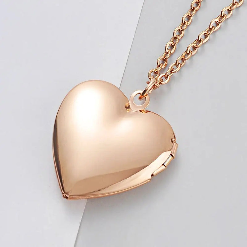 Vintage Floral Heart Locket Necklace