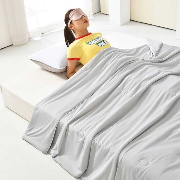 Ice Silk Cooling Blanket