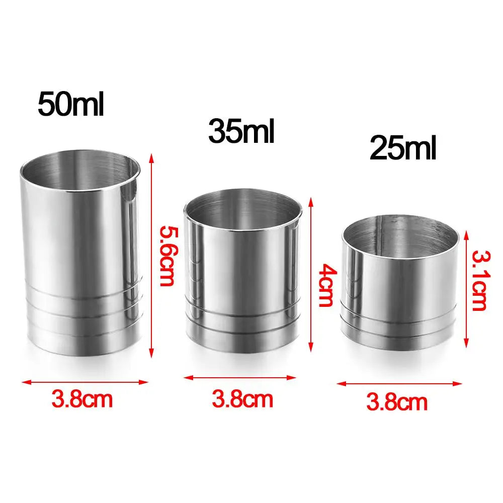 Edelstahl-Messbecher für Barware in 50ml, 35ml und 25ml mit Markierungen.