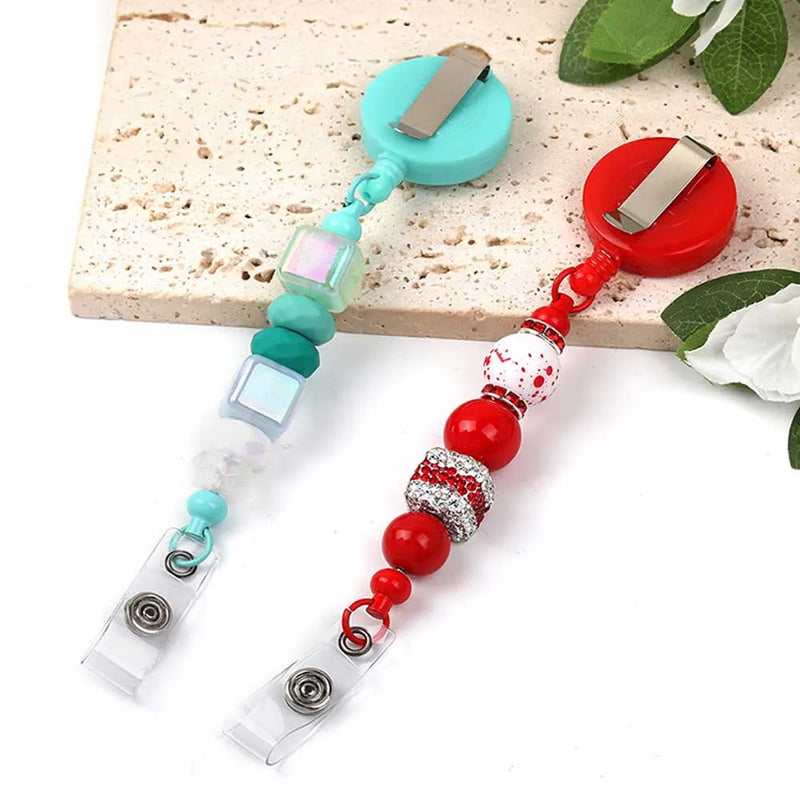 Llavero retráctil con cuentas y barra decorativa personalizable