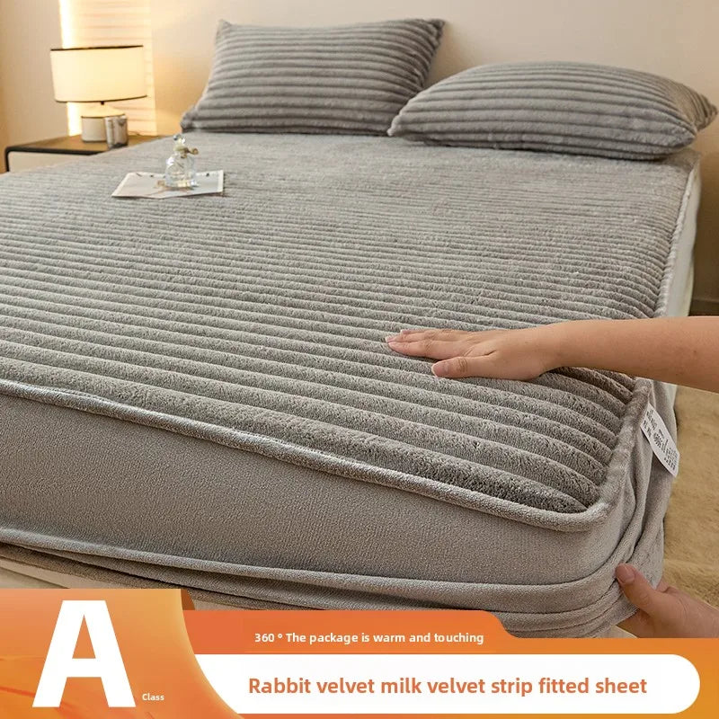 Plush Fitted Sheet Set with Pillowcases