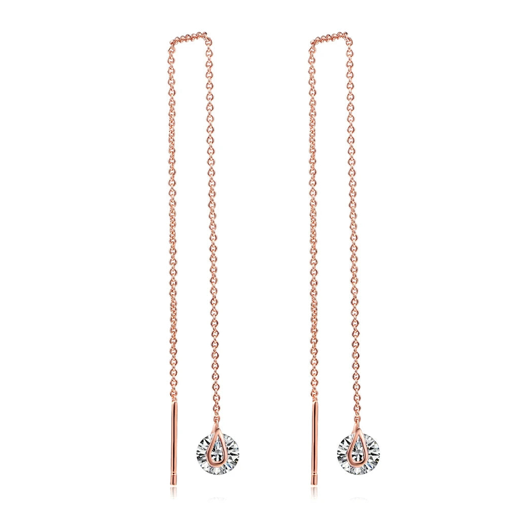 Par de pendientes colgantes de cadena de oro rosa con piedras de circonita cúbica