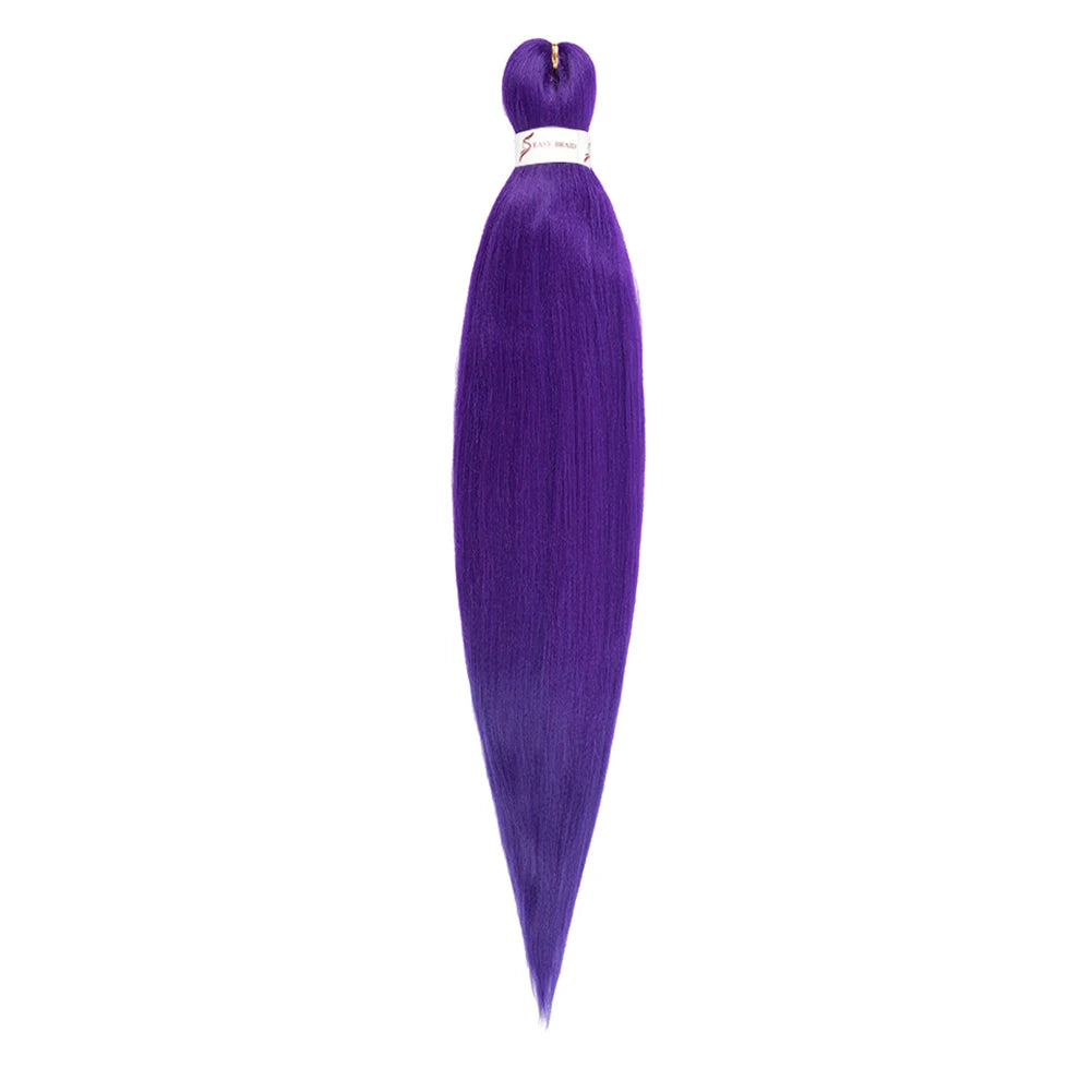 Ein einzelner, langer, lila pre-gestreckter Ombré-extensierender Haarstrang mit einem weißen Band.