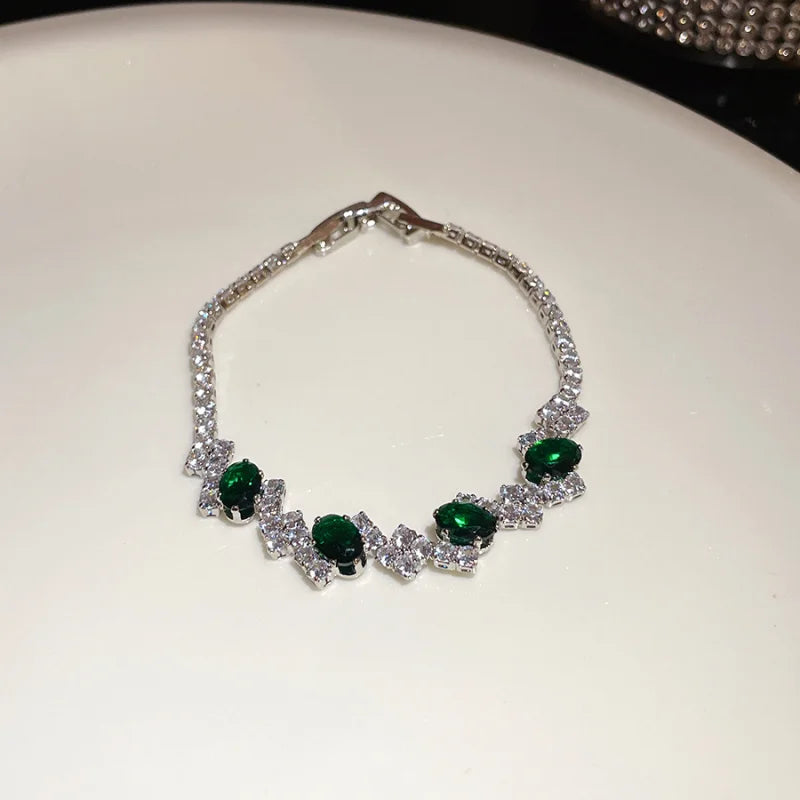 Rhinestone Round Clasp Bracelet