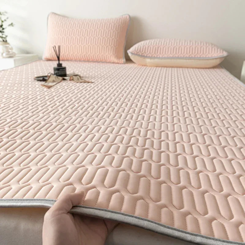 Cooling Ice Silk Bed Sheet Set with Latex Quilted Cover