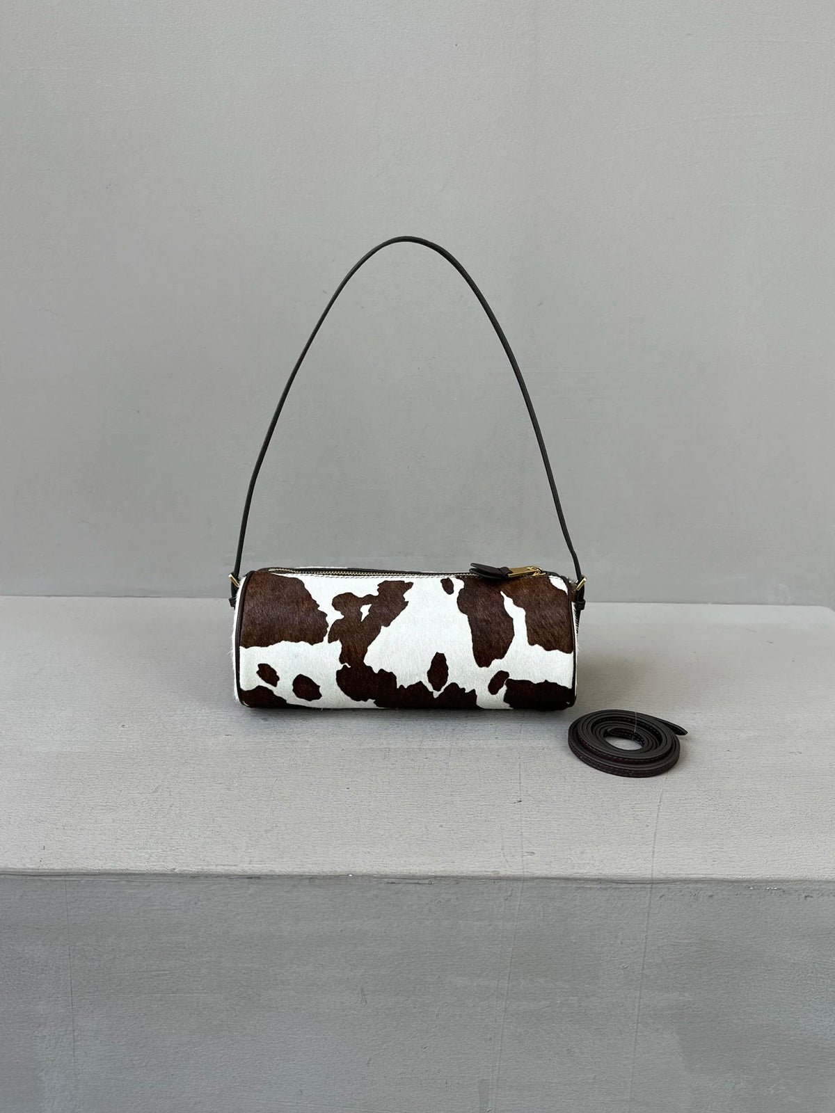 Vintage Y2K Vegetable-Tanned Leather Cylinder Bag