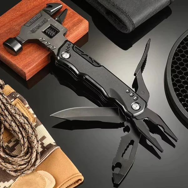 Kompakte Multi-Tool-Zange mit Hammer