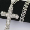 Collier Pendent Croix en Strass Élégant