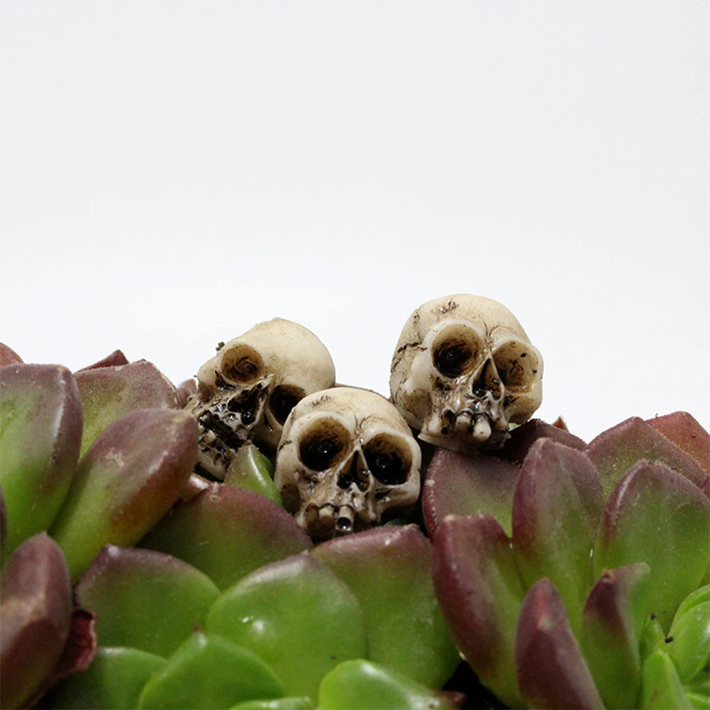 Set of 20 Gothic Skull Figurines for Halloween Decor