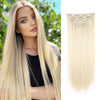 Un mannequin montre de longs cheveux blonds avec une extension clip-in ornée de clips semblables à des diamants.
